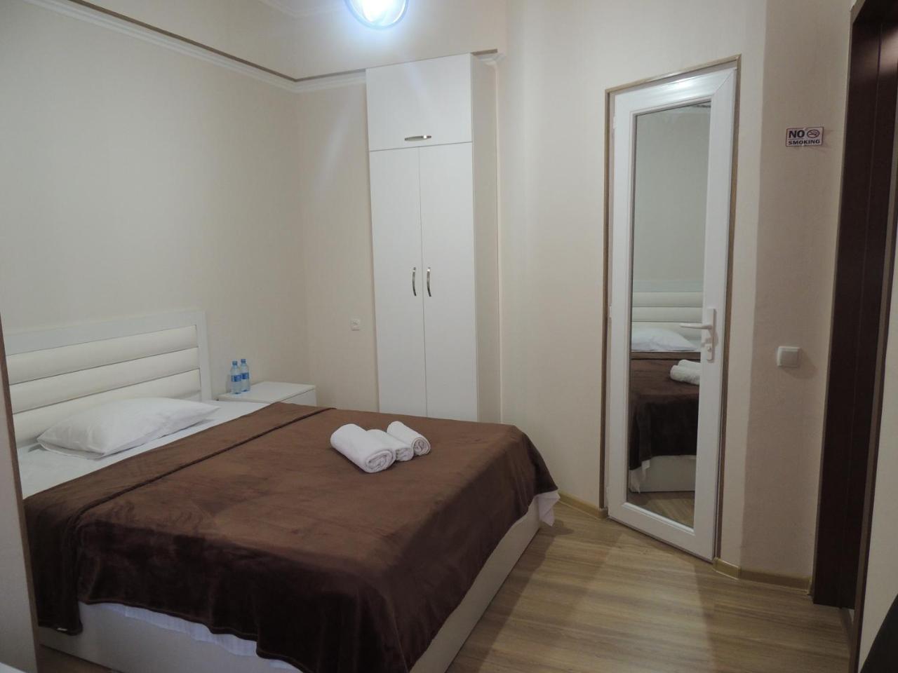 Old Town Bed & Breakfast Gori Exterior foto